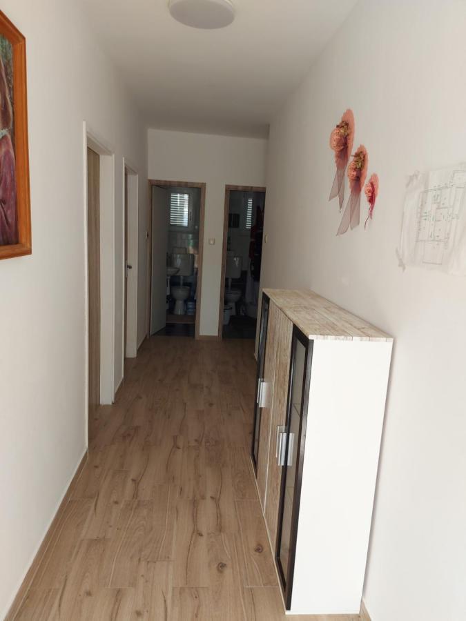Apartment Valeria Lopar Exteriör bild