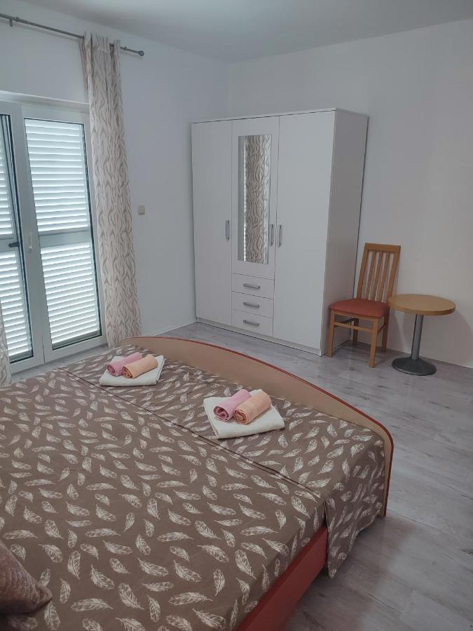 Apartment Valeria Lopar Exteriör bild