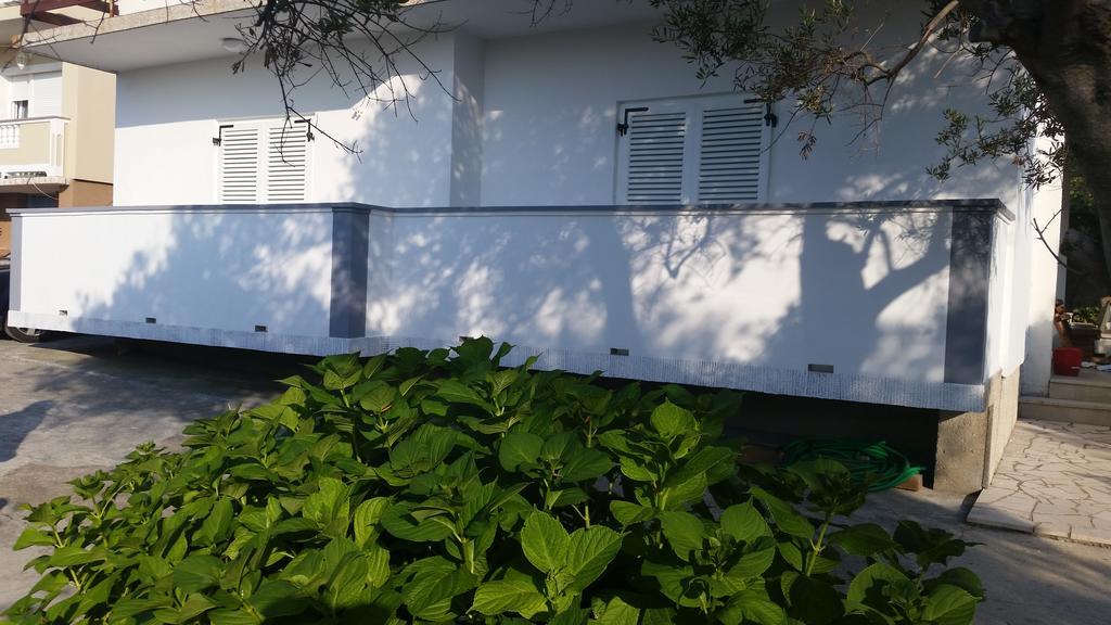 Apartment Valeria Lopar Exteriör bild
