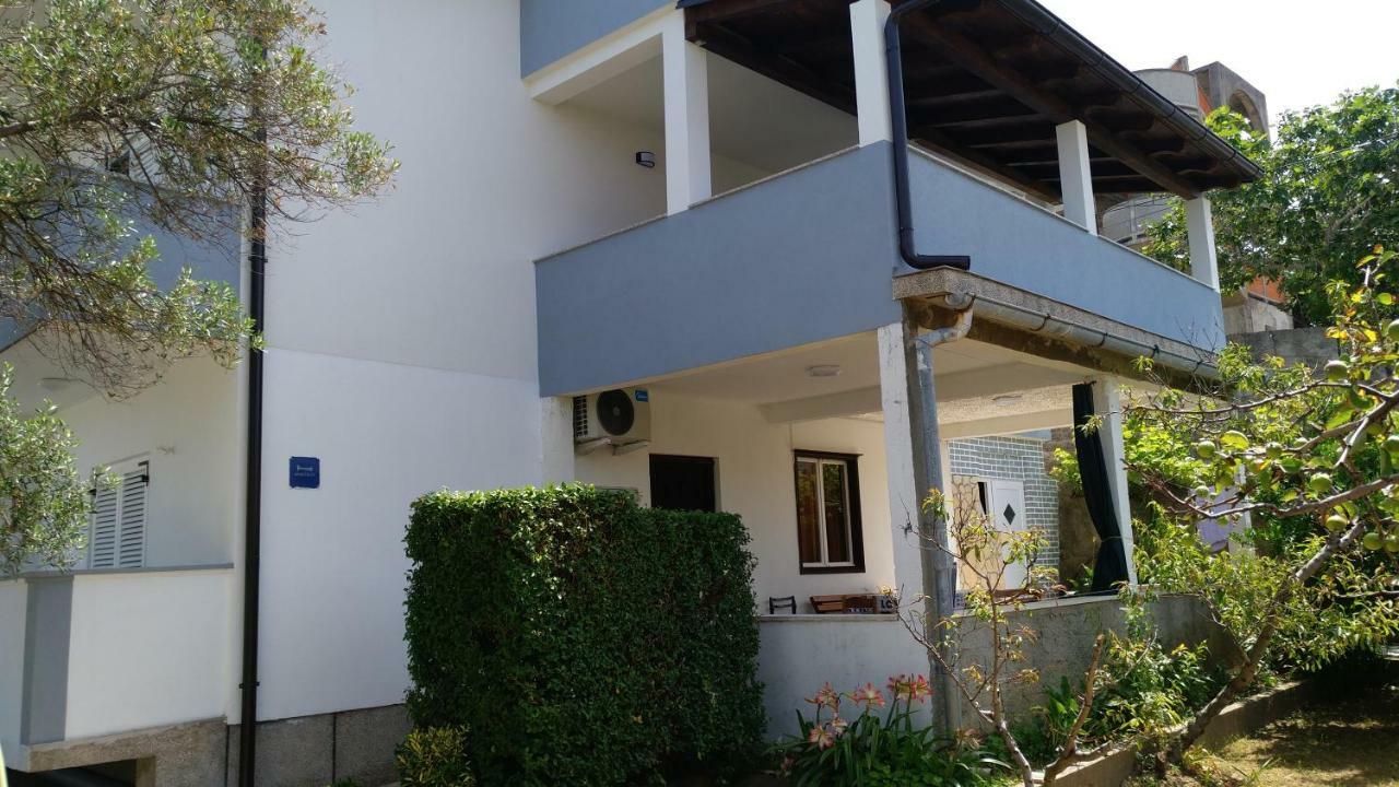 Apartment Valeria Lopar Exteriör bild
